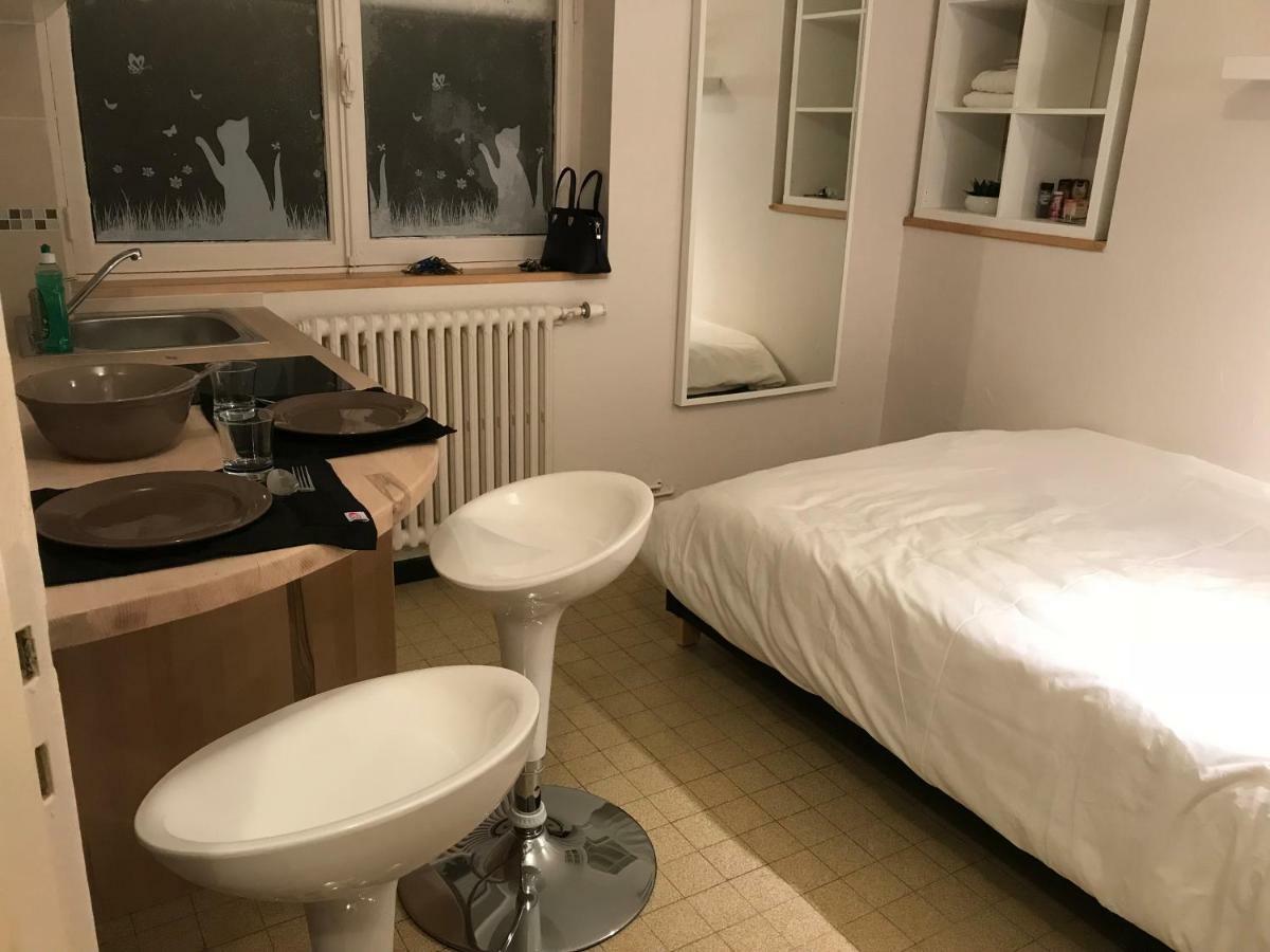 Studio 2 pers en vieille ville parking gratuit - by La Source d'OrFée Boulogne-sur-Mer Extérieur photo