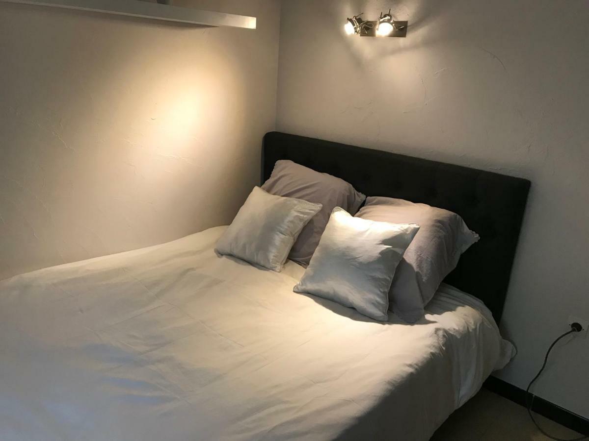 Studio 2 pers en vieille ville parking gratuit - by La Source d'OrFée Boulogne-sur-Mer Extérieur photo
